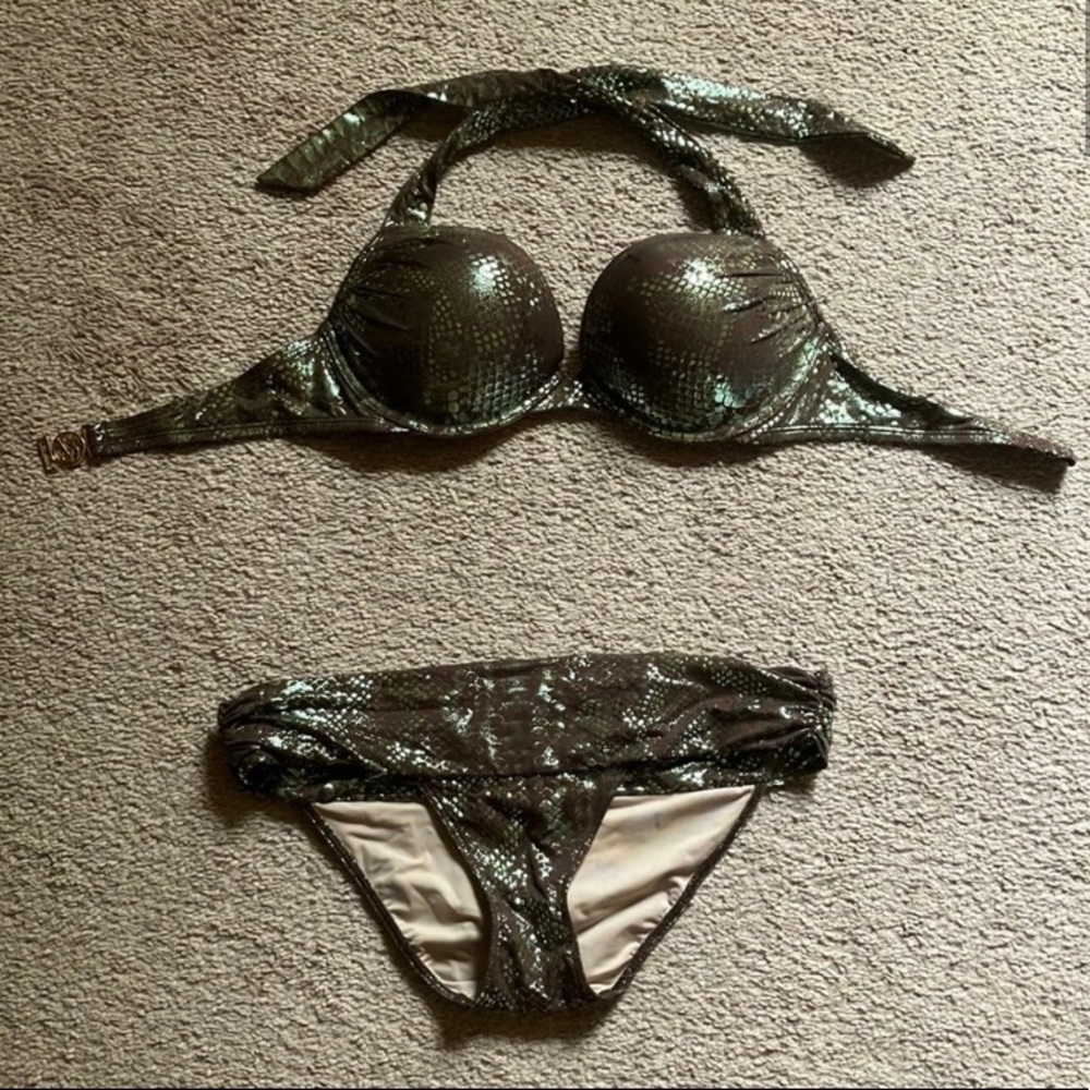 VS Bombshell bikini
